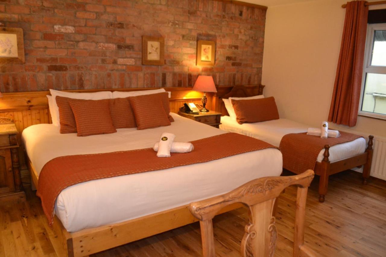 Walsh'S Hotel And Apartments Maghera  エクステリア 写真