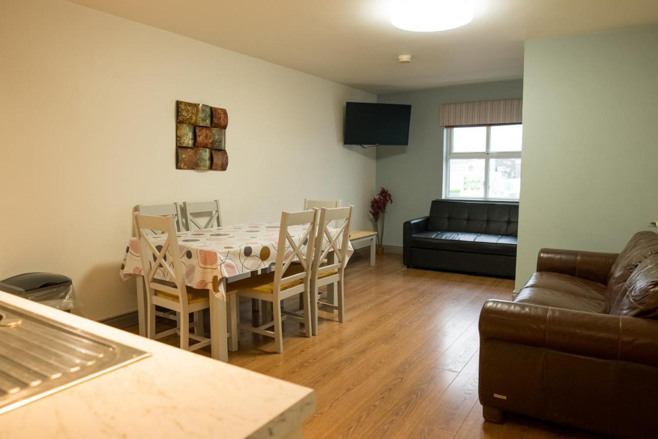 Walsh'S Hotel And Apartments Maghera  エクステリア 写真