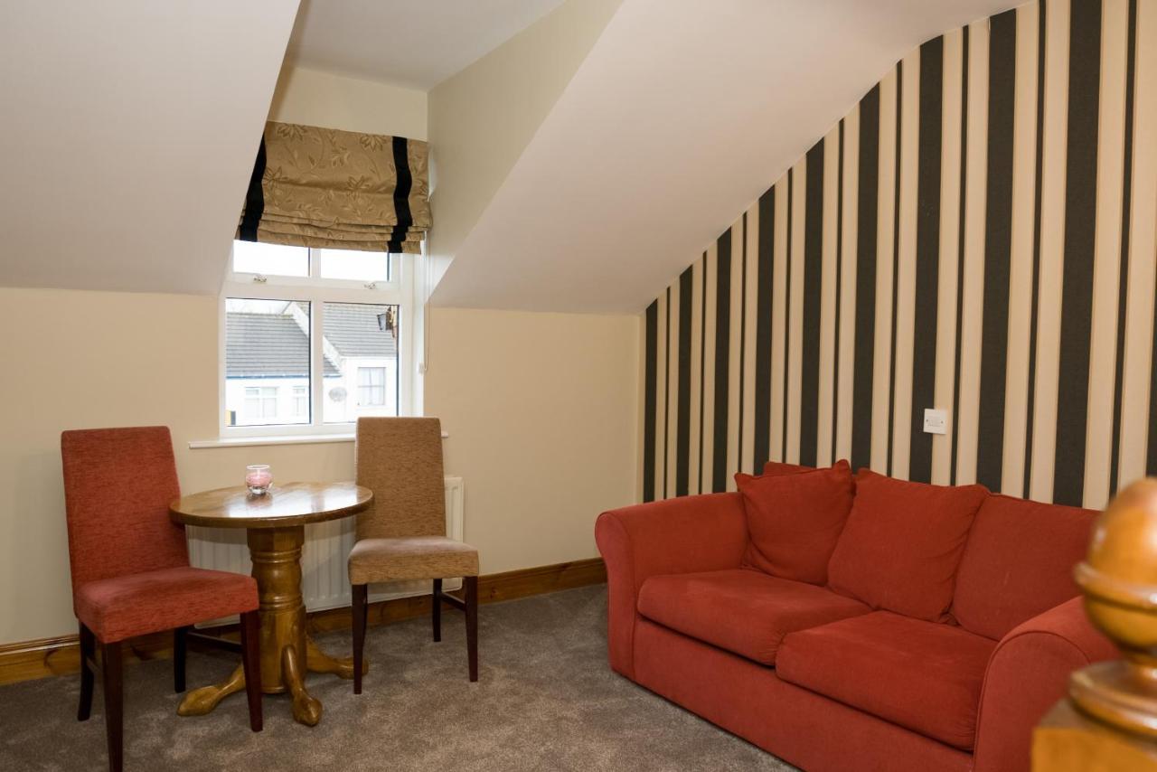 Walsh'S Hotel And Apartments Maghera  エクステリア 写真