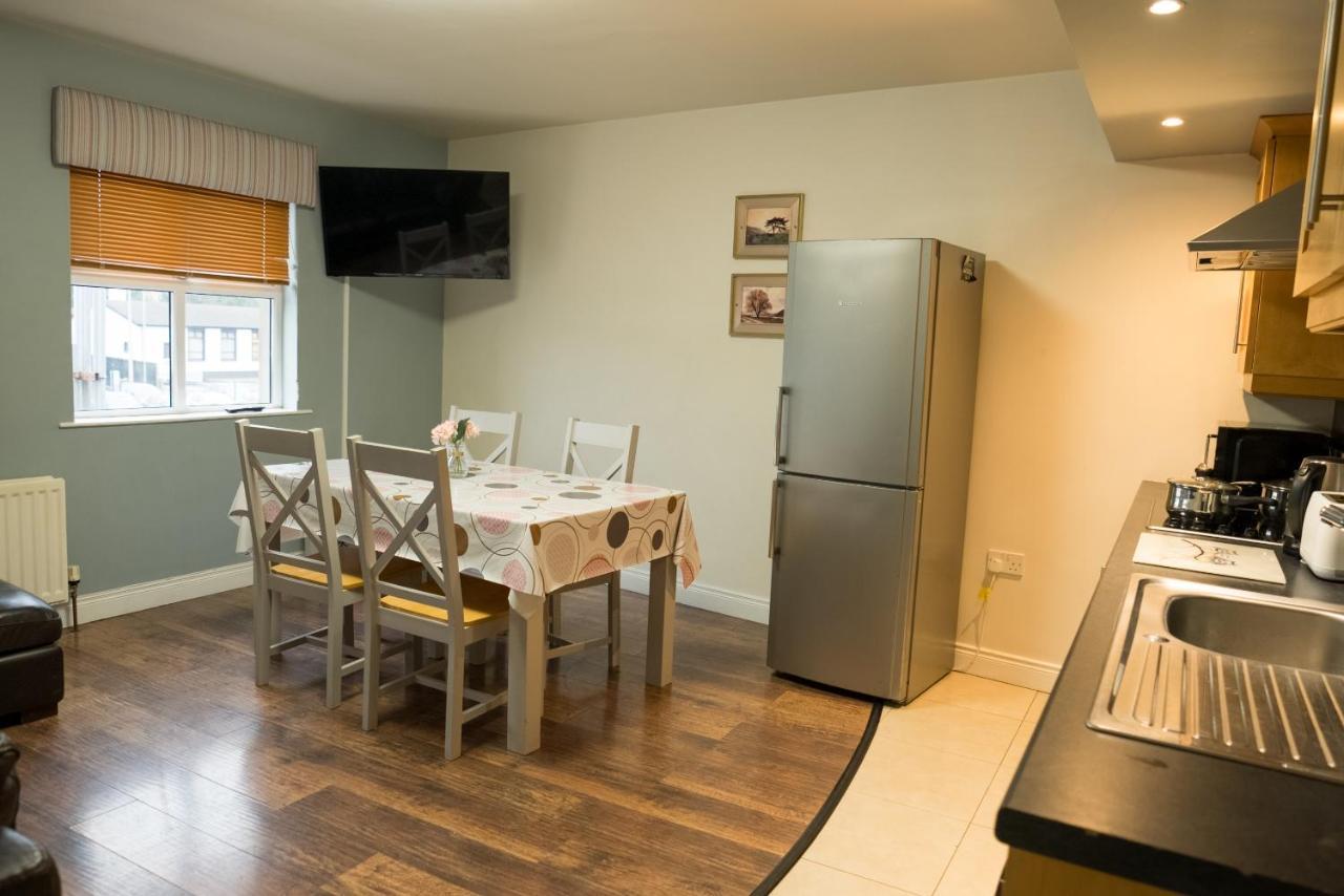 Walsh'S Hotel And Apartments Maghera  エクステリア 写真