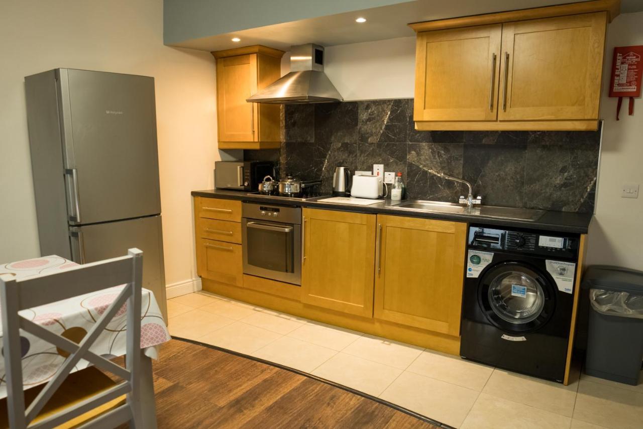 Walsh'S Hotel And Apartments Maghera  エクステリア 写真